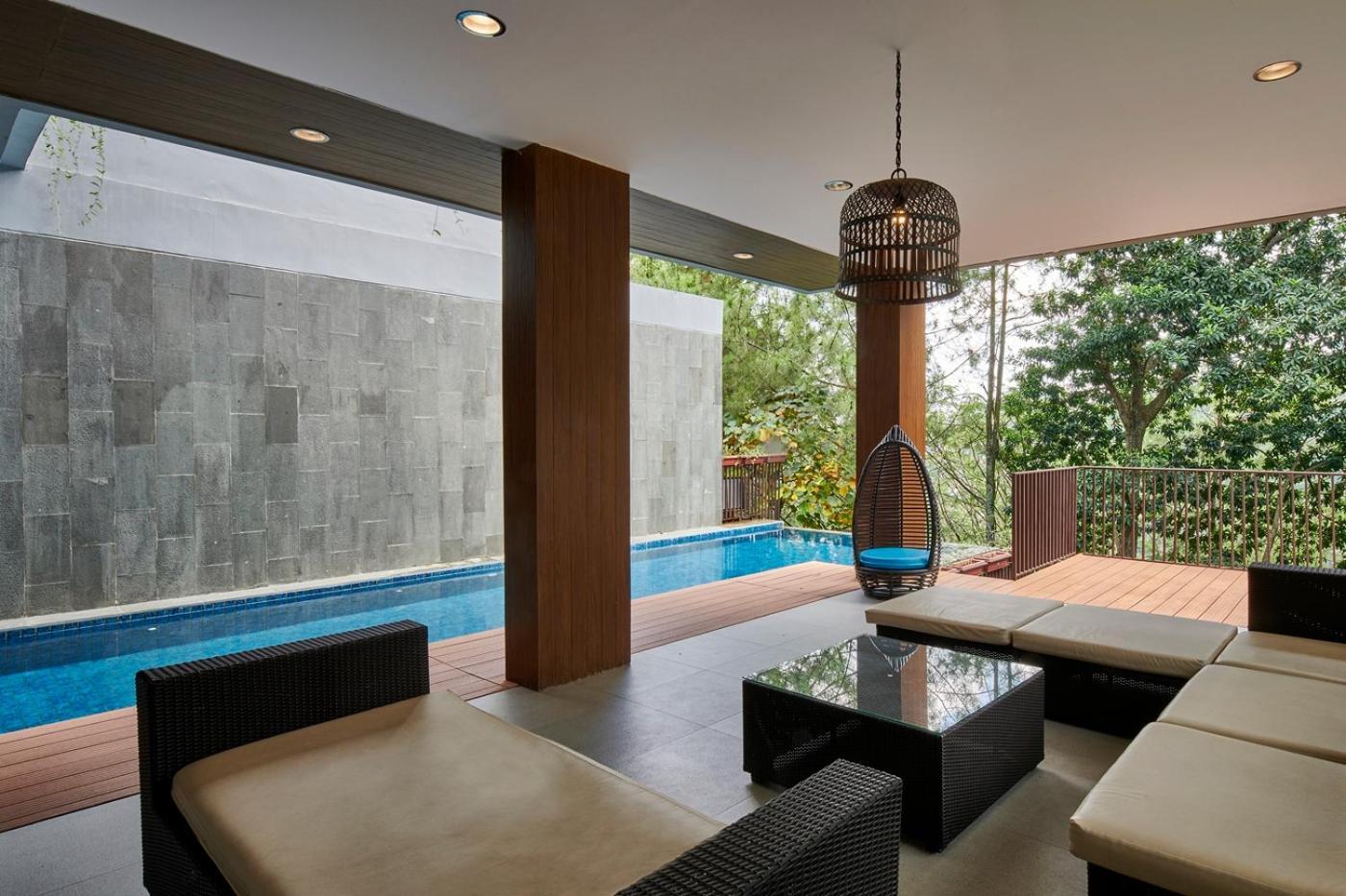 Asmaya Hill View Villa 7 Bedrooms With A Private Swimming Pool Bandung Extérieur photo